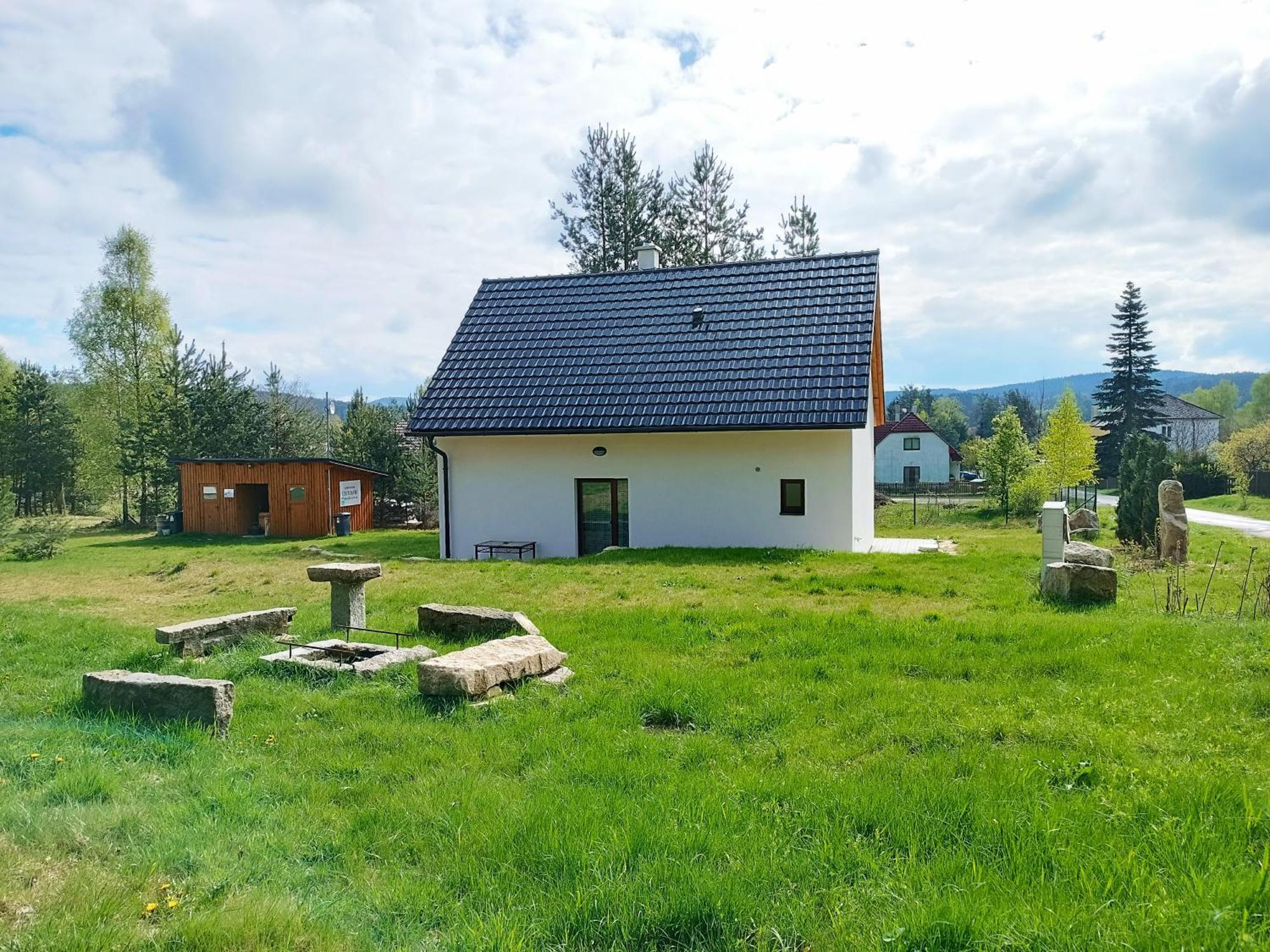 Вілла Klidna Lokalita Na Kraji Lesa, Cely Dum S Uschovnu Kol Нова-Бистржіце Екстер'єр фото